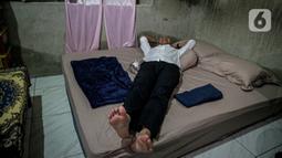 Ganjar menginap di rumah sederhana milik guru honorer Waidah sekaligus menyerap aspirasi warga sekitar di sela agenda kampanyenya. (Liputan6.com/Faizal Fanani)