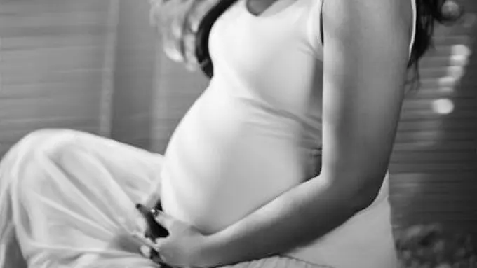 Kareena Kapoor akan segera melahirkan anak pertamanya. (via. Hindustan Times)