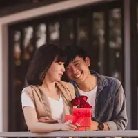 Ilustrasi kado pacar/Copyright Freepik/Freepik