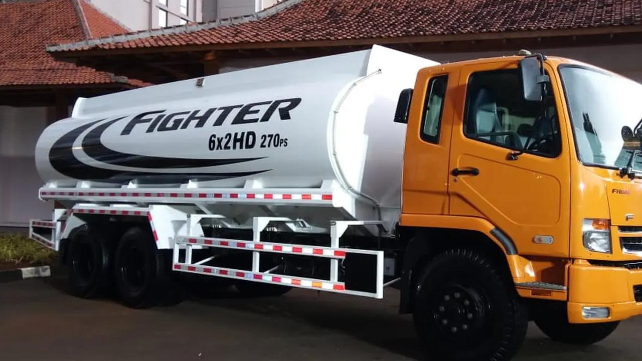 Foto Karoseri Mutsubishi Fuso