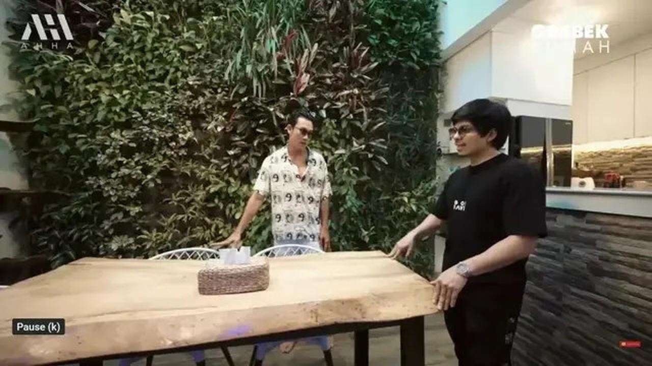 9 Potret Dapur di Rumah Denny Sumargo yang Minimalis, Nyaman dan Fungsional