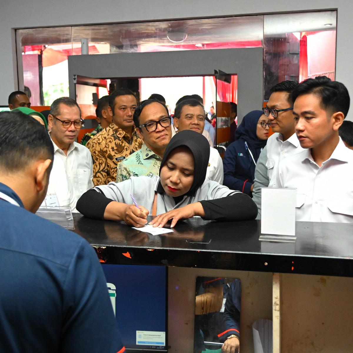 Gibran Kawal Penyaluran BSU di Boyolali
