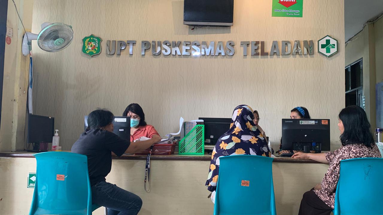 Terbantu Program UHC JKMB, Sudah 138 Warga Berobat Gunakan KTP di Puskesmas Teladan