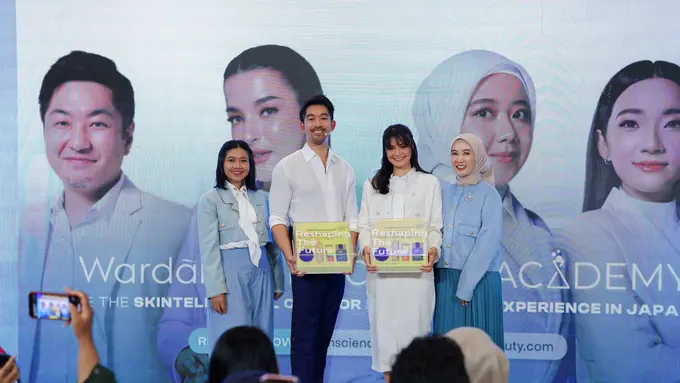 Wardah Skin Science Academy diluncurkan bersamaan dengan acara Beauty Science Tech 2024 di Surabaya