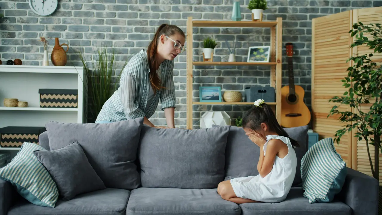 Mengenali Intergenerational Trauma agar Pola Asuh Buruk Tidak Turun ke Anak