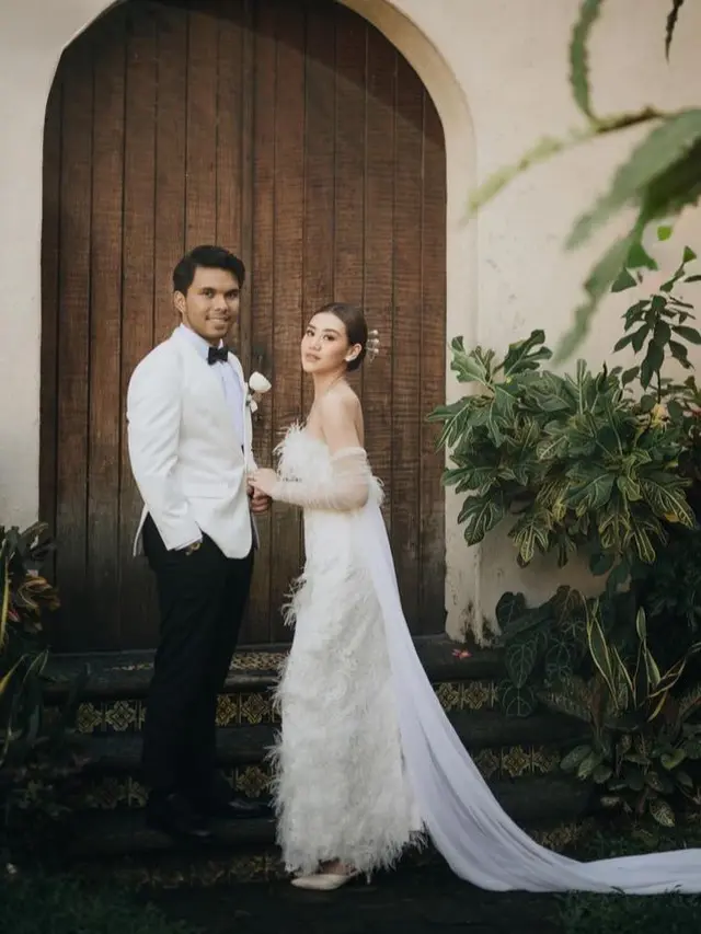 Aaliyah Massaid saat Prewedding Bertema Klasik Broadway. [@morden.co]