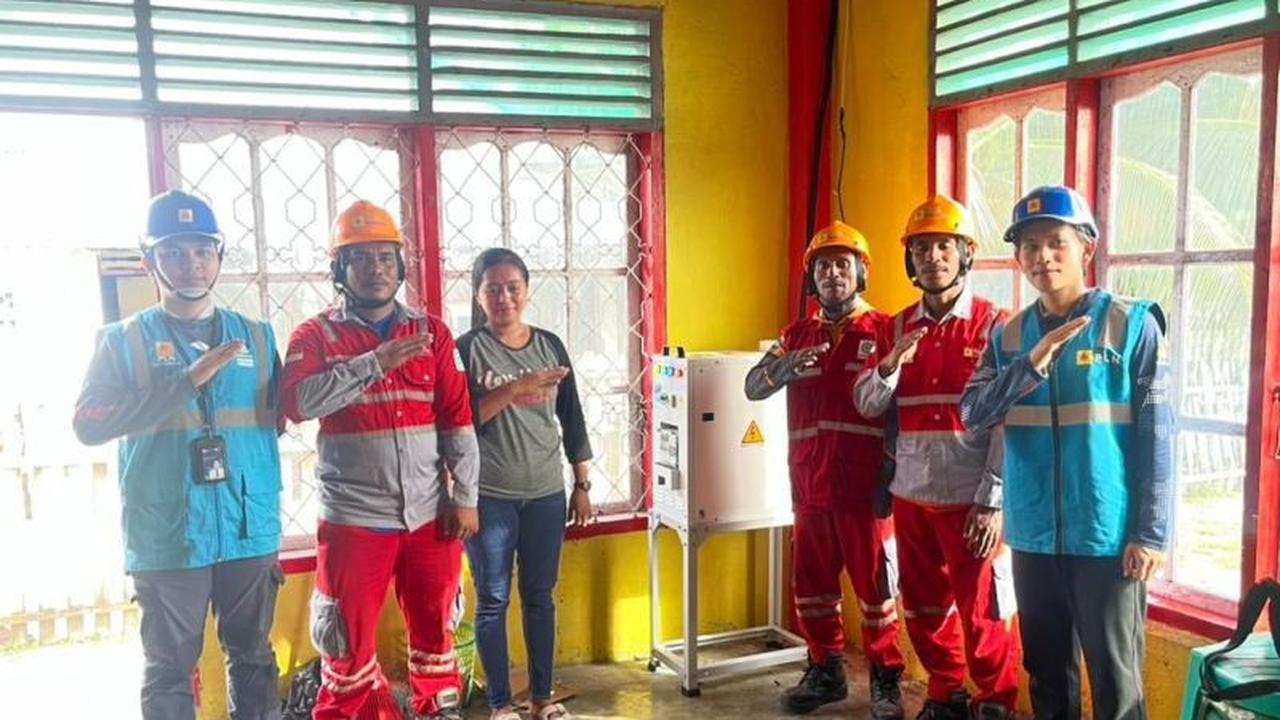 PLN Hadirkan Energi Surya untuk Empat Sekolah Terpencil di Kabupaten Sula, Tingkatkan Kualitas Pendidikan
