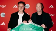 Marc-Andre Ter Stegen resmi diperkenalkan sebagai pemain baru Ajax Amsterdam, Selasa (4/8/2026). (Dok. Ajax)