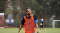 Mundur dari Timnas, Bek Persib Digantikan Pemain Persija