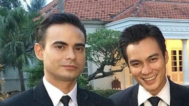 Kehilangan Sahabat, Ini 7 Potret Jadul Baim Wong Bersama Ashraf Sinclair