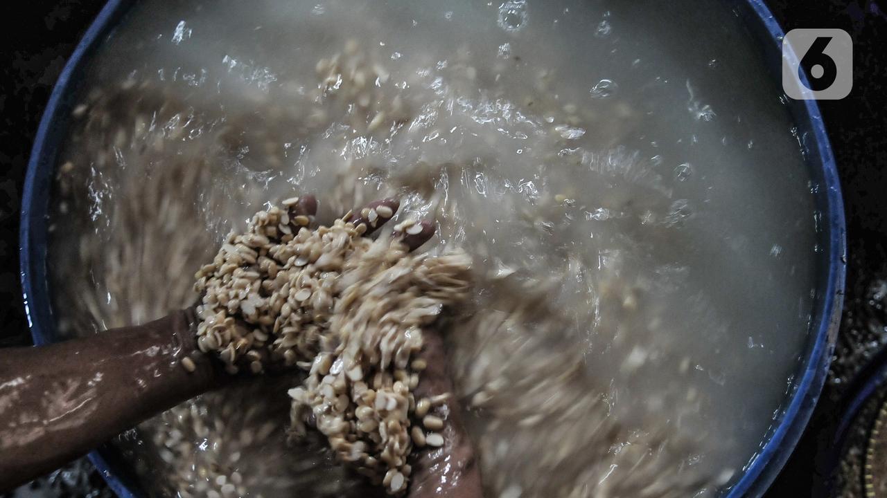 Produksi Tempe Kembali Menggeliat