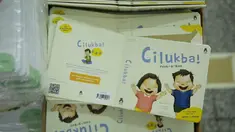 Devi Raissa menciptakan buku cerita anak inovatif yang digemari dan meningkatkan minat baca sang buah hati.