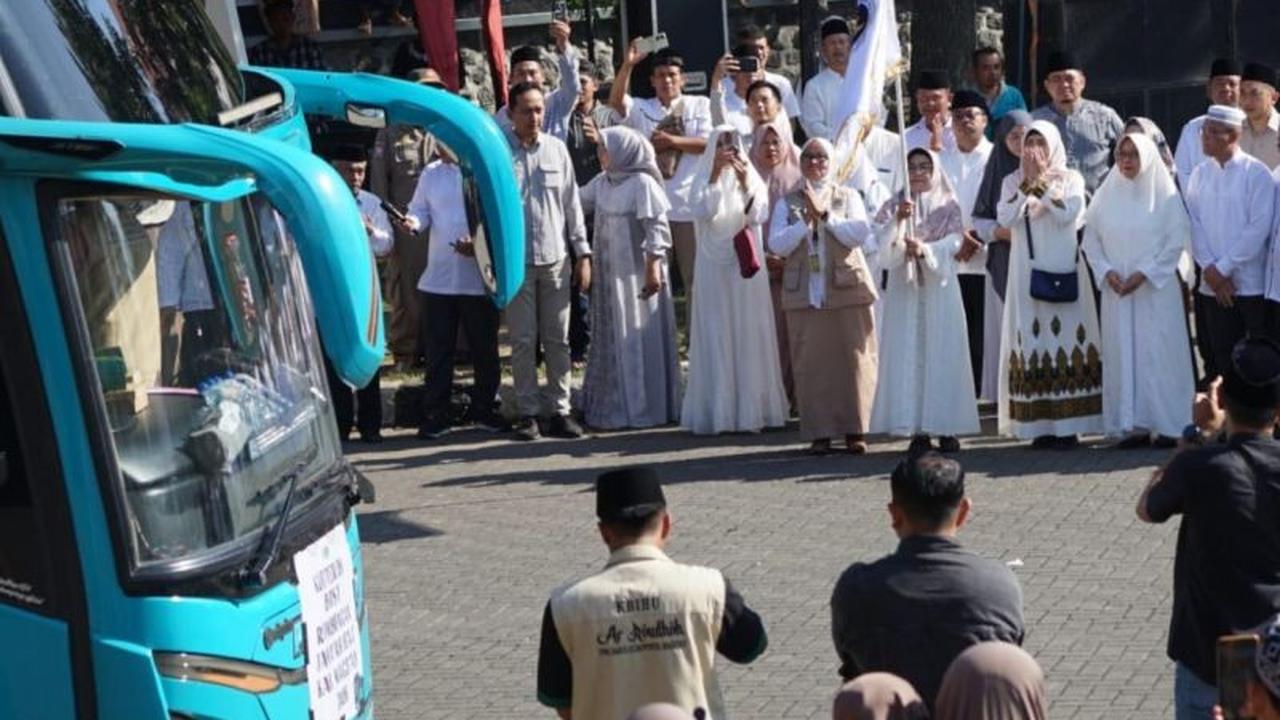 Bupati Magetan Lepas Ratusan Calon Haji Magetan Menuju Tanah Suci