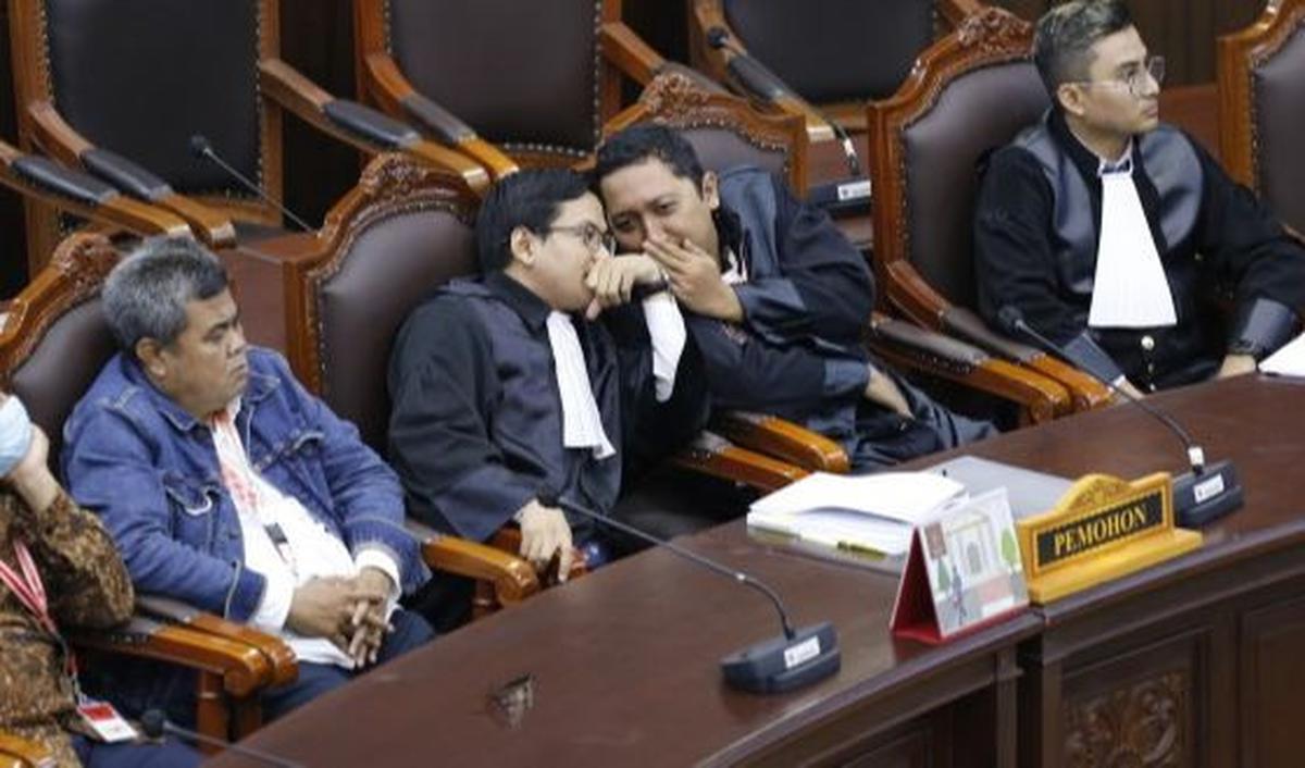 Walaupun begitu, Saldi menilai, apabila ingin adanya perubahan sistem pemilu perlu adanya persiapan yang dilakukan.