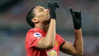 Liga Prancis termasuk salah satu pengekspor para pemain di Premier League Liga Inggris sejak lebih dari 20 tahun lalu. Salah satu klub penyumbangnya adalah Lyon. Berikut 6 pemain di antaranya yang didatangkan ke Premier League dari Akademi Lyon. (AFP/Pool/Lindsey Parnaby)