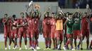 Para pemain Panama memberikan salam kepada penggemar usai melawan Irlandia Utara pada laga uji coba di Panama City, (29/5/2018). Panama dan Irlandia Utara bermain imbang 0-0. (AP/Arnulfo Franco)