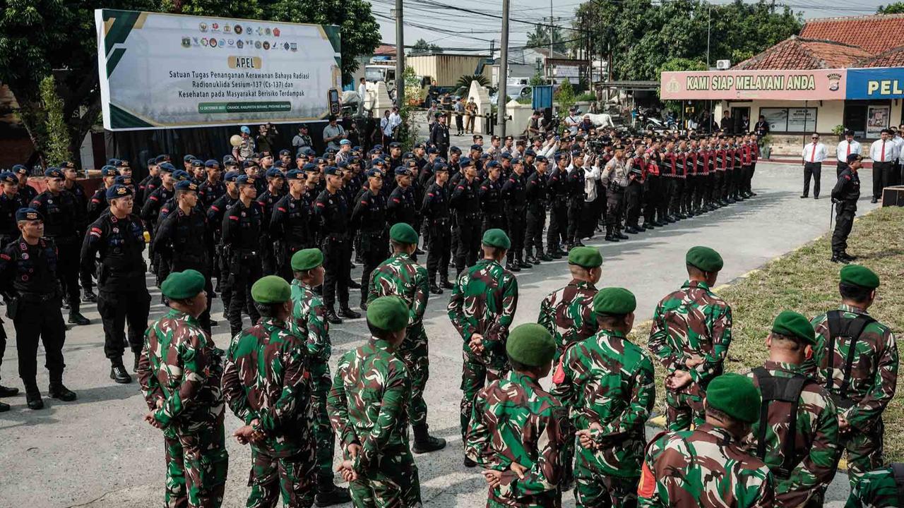 FOTO: Pemerintah Gerak Cepat Tangani Kontaminasi Radiasi Cs-137 di Cikande, Ratusan Personel Dikerahkan