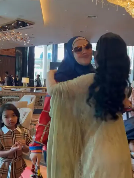 [Instagram/krisdayantilemos]