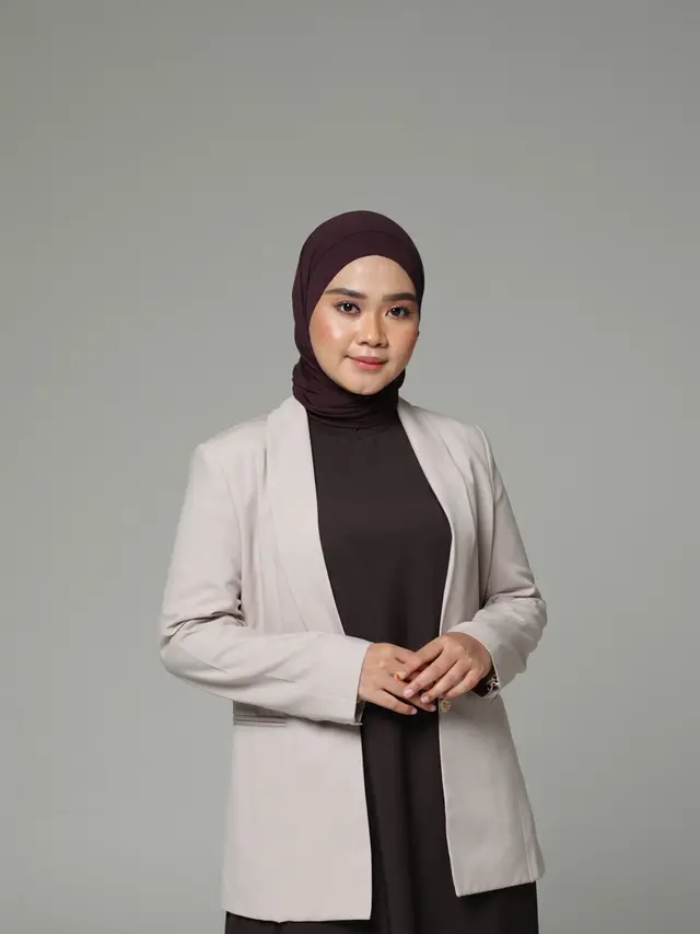 9 Model Gamis Jersey Sederhana dengan Outer Blazer, Inspirasi Gaya Modern