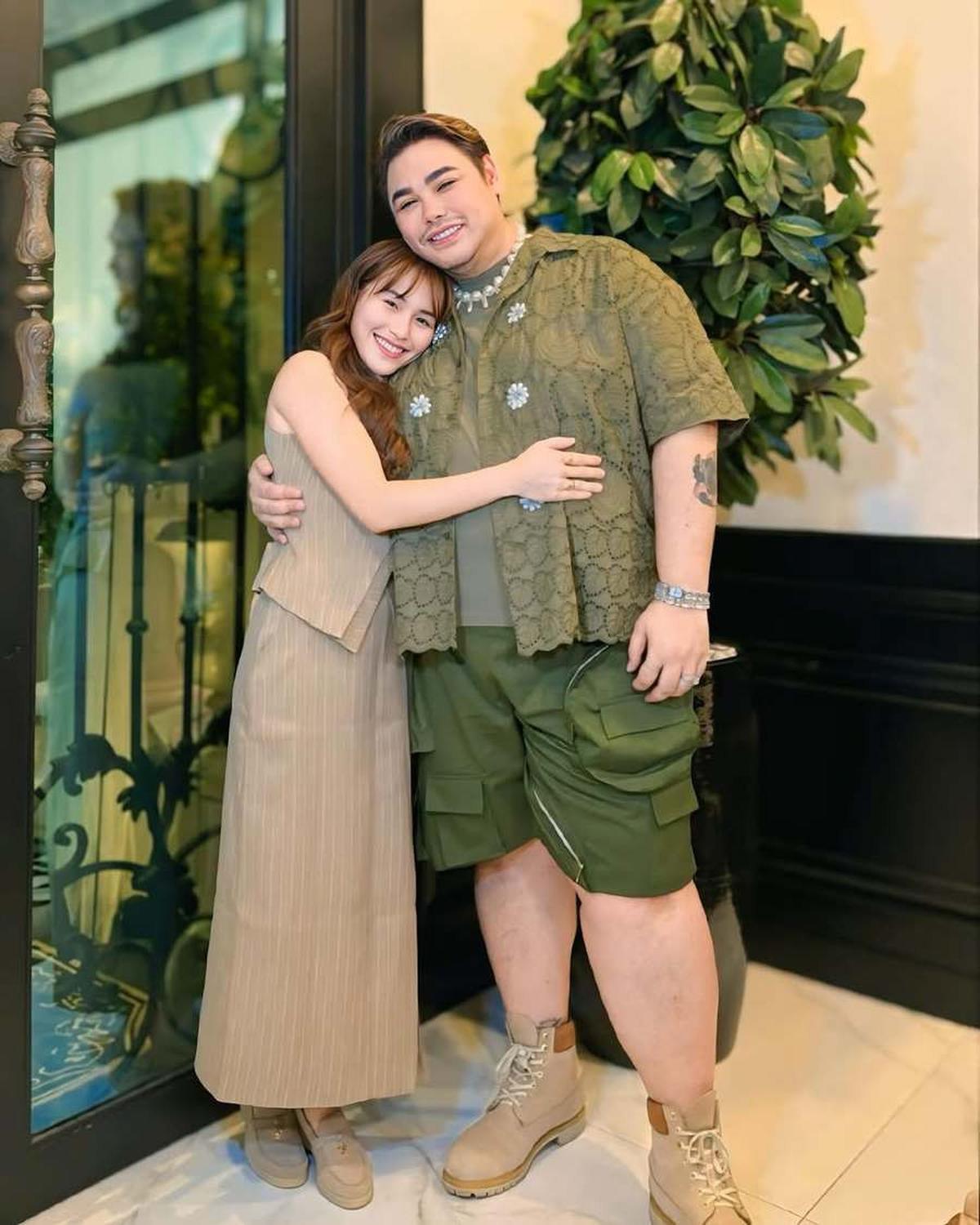 8 Potret Ayu Ting Ting Ucapkan Selamat Ulang Tahun ke Ivan Gunawan, Netizen Ramai Jodohkan Mereka Lagi