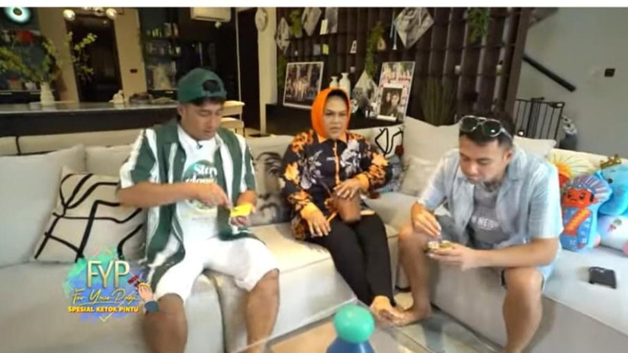 Potret Rumah Mewah Hetty Koes Endang, Luas Bergaya Modern Dilengkapi Kolam Renang & Area Golf