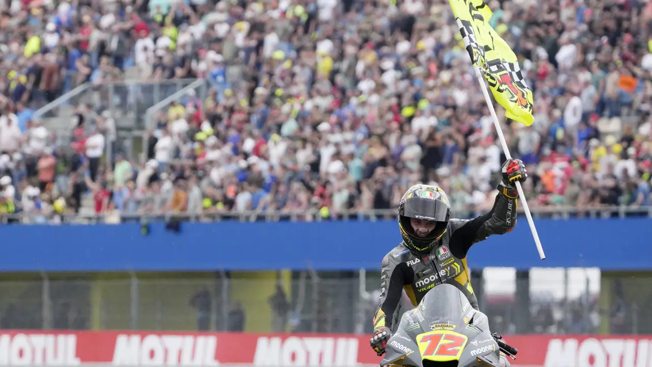 Foto: Francesco Bagnaia Berjaya di MotoGP Belanda 2022, Fabio Quartararo Gagal Finis