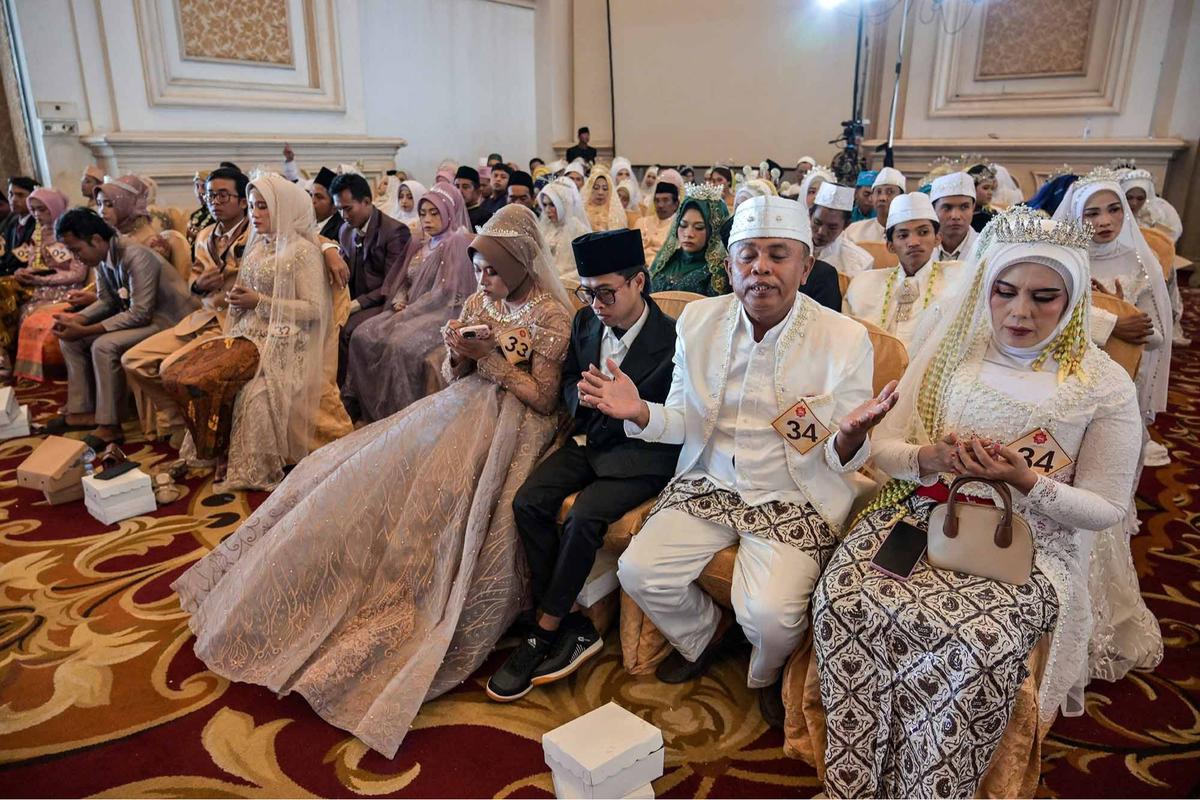 FOTO: 285 Pasangan Ikuti Isbat Nikah Massal di Surabaya