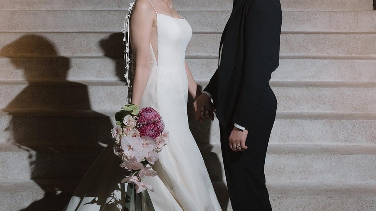 Tak Hanya Sang Pengantin, Ternyata 4 Seleb Cantik Ini Juga Pacari Berondong - Bawa Kekasih ke Nikahan Luna Maya
