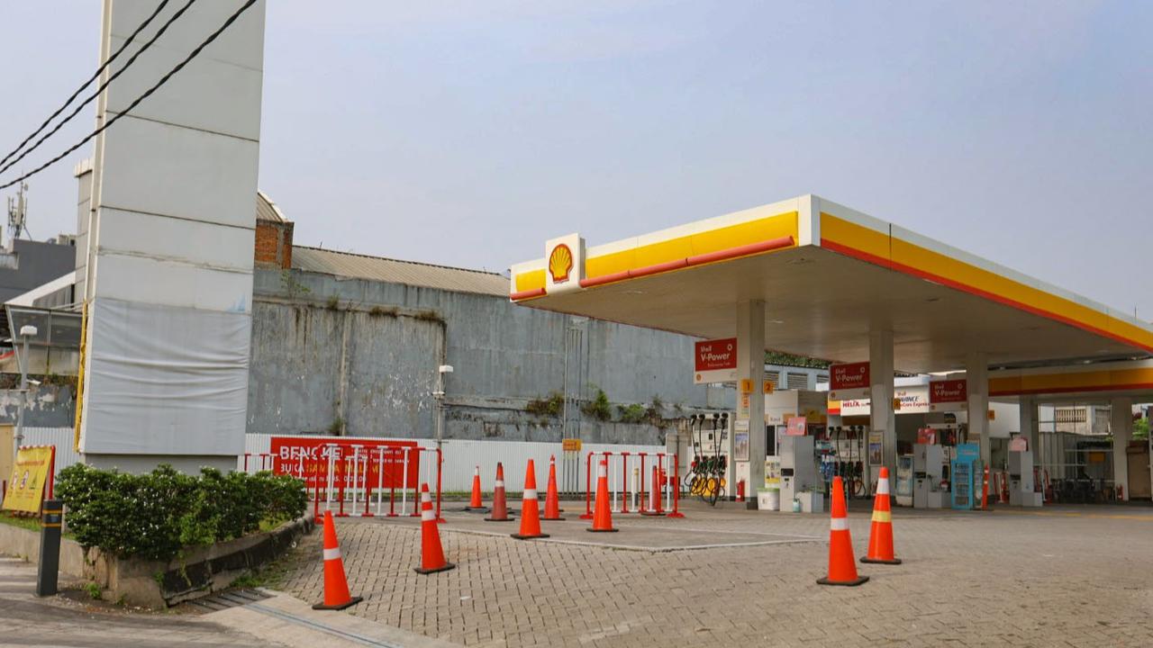 FOTO: SPBU Swasta Kehabisan BBM Non-Subsidi, Konsumen Kebingungan