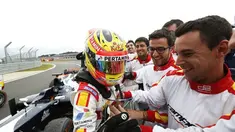 Pebalap GP2 asal Indonesia, Rio Haryanto bercerita kepada Bola.com tentang lika-liku karier hingga langkahnya untuk menuju ajang Formula 1.