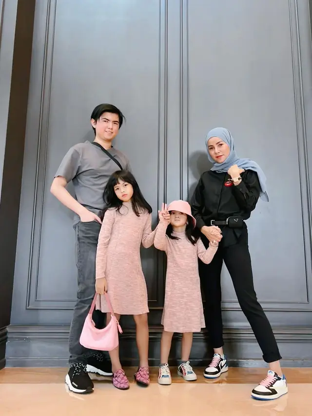 Sean Mikael Alexander adalah anak pertama Olla Ramlan (Foto: Instagram/@ollaramlan)