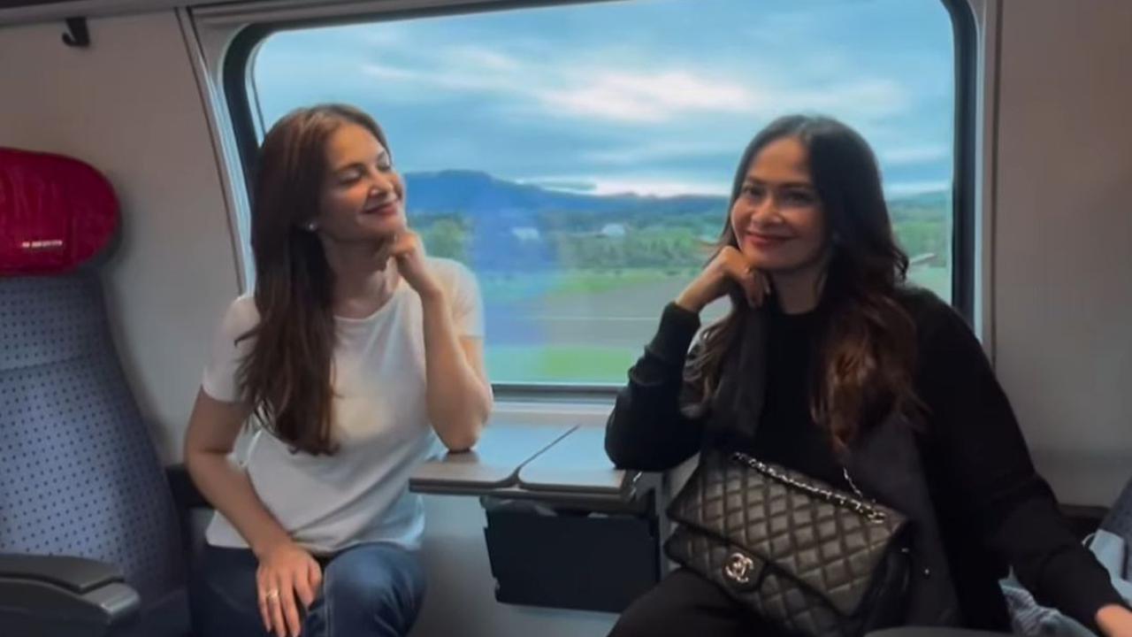 Ersa Mayori dan Cut Tary ramai disebut awet muda. Seperti diketahui Cut Tary kini menginjak usia 45 tahun dan Ersa Mayori berusia 44 tahun.