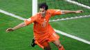 3. Ruud van Nistelrooy. Striker Belanda ini mencetak 6 gol dalam 8 partai di Piala Eropa 2004 dan 2008. (AFP/Mladen Antonov)