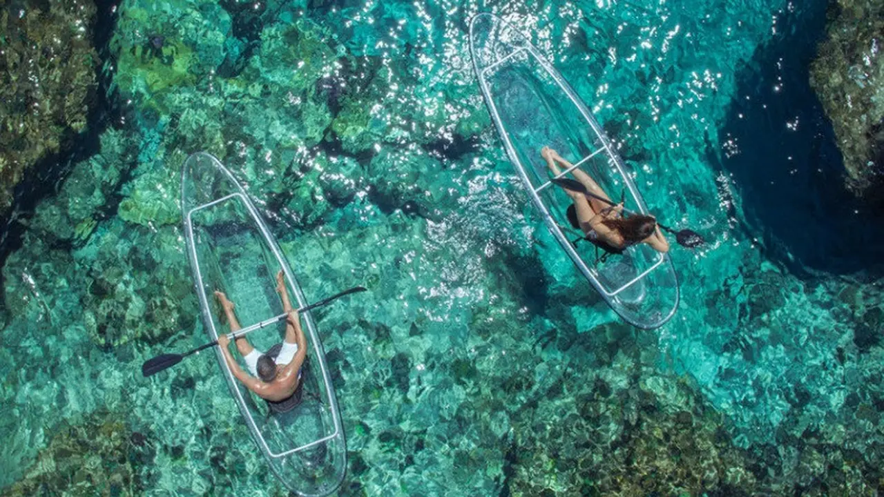 Kayak Transparan