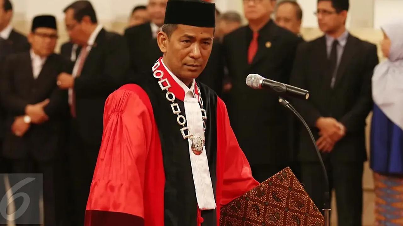 Ia pun enggan membeberkan apakah ia 'curhat' kepada MKMK terkait sikapnya pada putusan nomor 90/PUU-XXI/2023 seperti hakim lain.