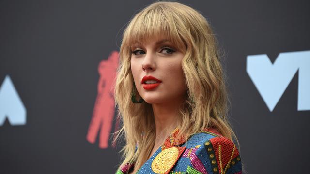 Lirik Lagu Blank Space Taylor Swift Ragam Bola Com Help taylor swift rescue her kittens! lirik lagu blank space taylor swift
