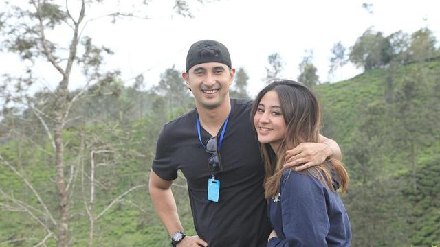 Main Sinetron ‘Bismillah Cinta’, Ini 6 Potret Mesra Ali Syakieb dan Margin Wieheerm