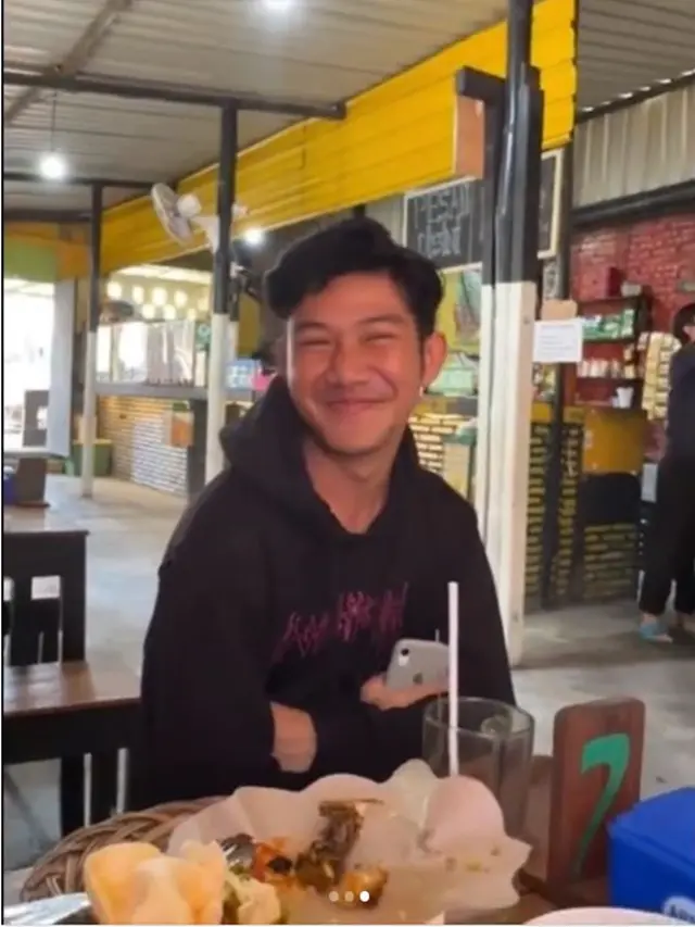 Ingat Bocah Selfie Keliru Video 'Ekseno Ekseno'? Potret Terbarunya Bikin Pangling