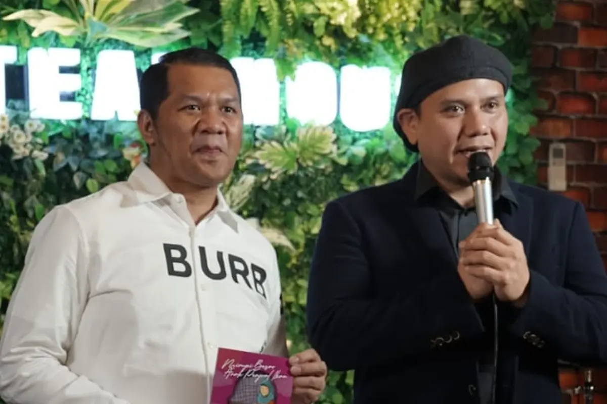 Fadly Padi saat menghadiri peluncuran buku Mimpi Besar Anak Penjual Ikan karya Rasli Syahrir. (Foto: Dok. Tim Rasli Syahrir)