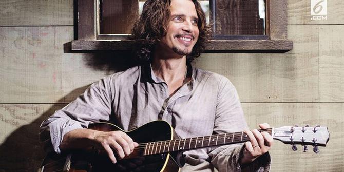 Chris Cornell Tewas Bunuh Diri