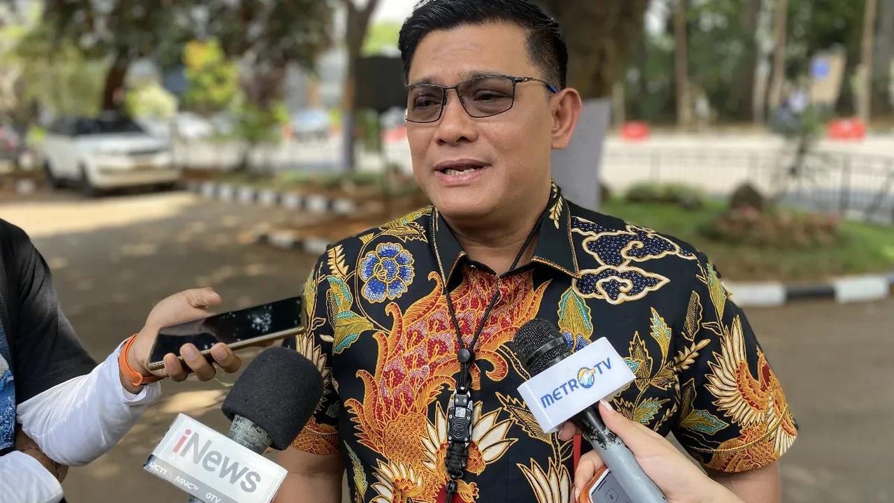 Sehingga apabila supervisi yang dilayangkan Polda Metro Jaya diterima KPK, proses gelar perkara penetapan tersangka dalam kasus ini bakal melibatkan pihak KPK.