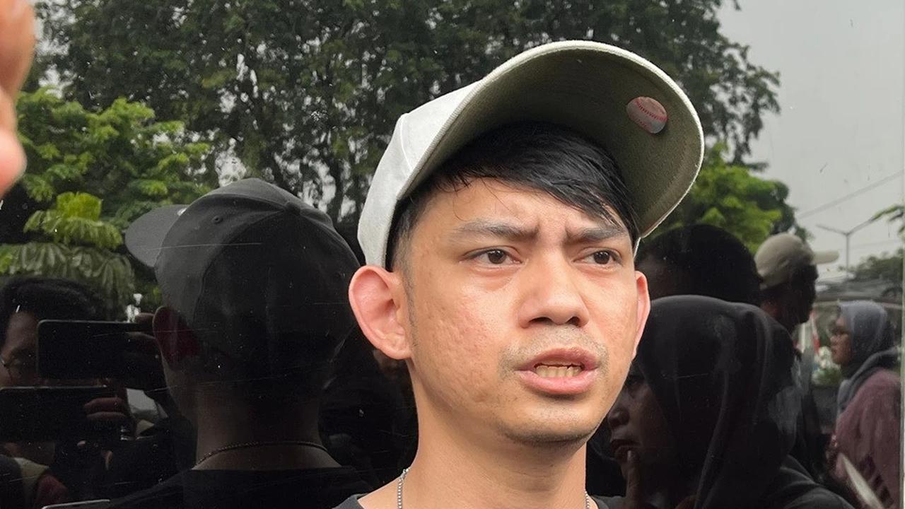 Keluarga Korban Kecelakaan Kereta di Bekasi