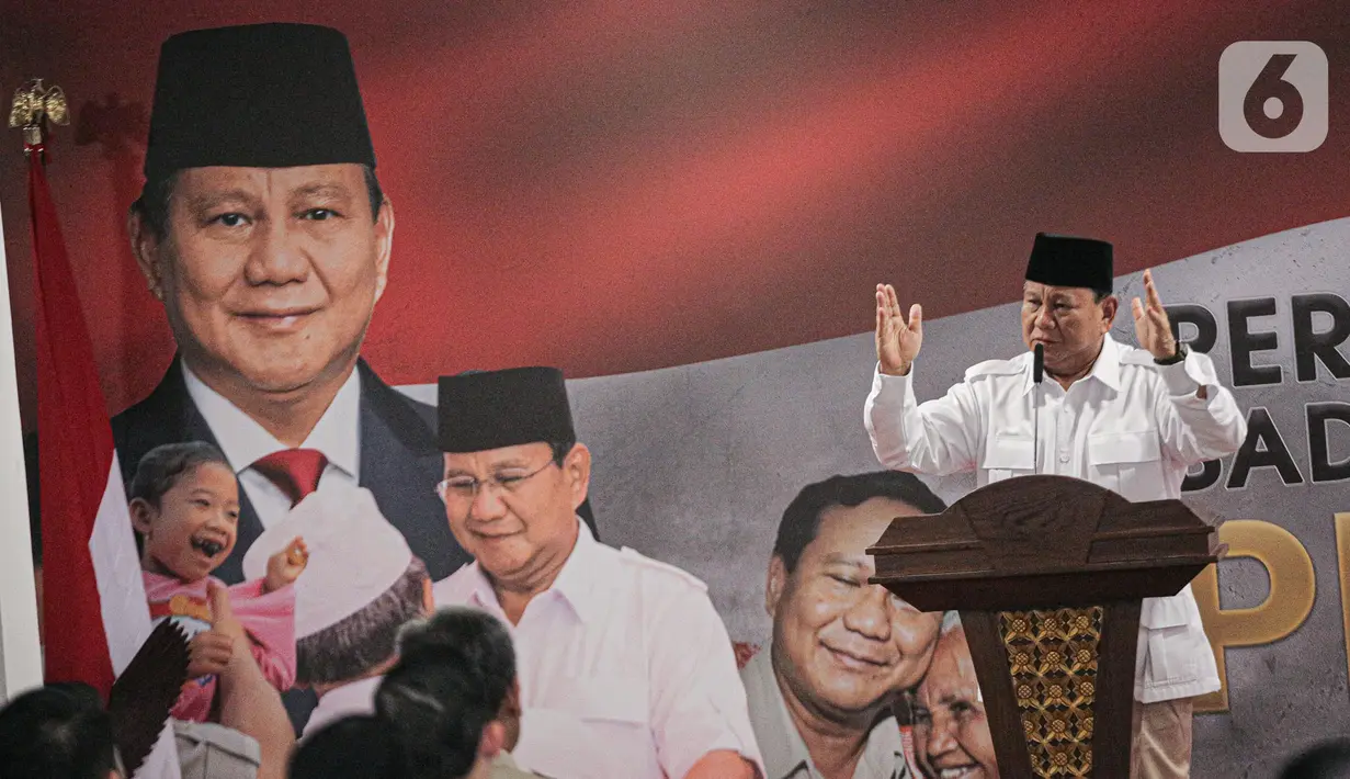 Ketua Umum Partai Gerindra Prabowo Subianto memberikan pidato saat meresmikan Kantor Badan Pemenangan Presiden Partai Gerindra di Jalan Letjen S Parman, Jakarta, Sabtu (7/1/2023). Prabowo berpesan kepada para kader untuk bekerja keras menghadapi Pemilihan Umum (Pemilu) 2024 yang akan digelar pada 14 Februari 2024 atau tinggal satu tahun lagi. (Liputan6.com/Faizal Fanani)