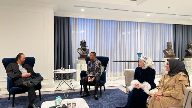 Daniel Rigan Bertemu Surya Paloh