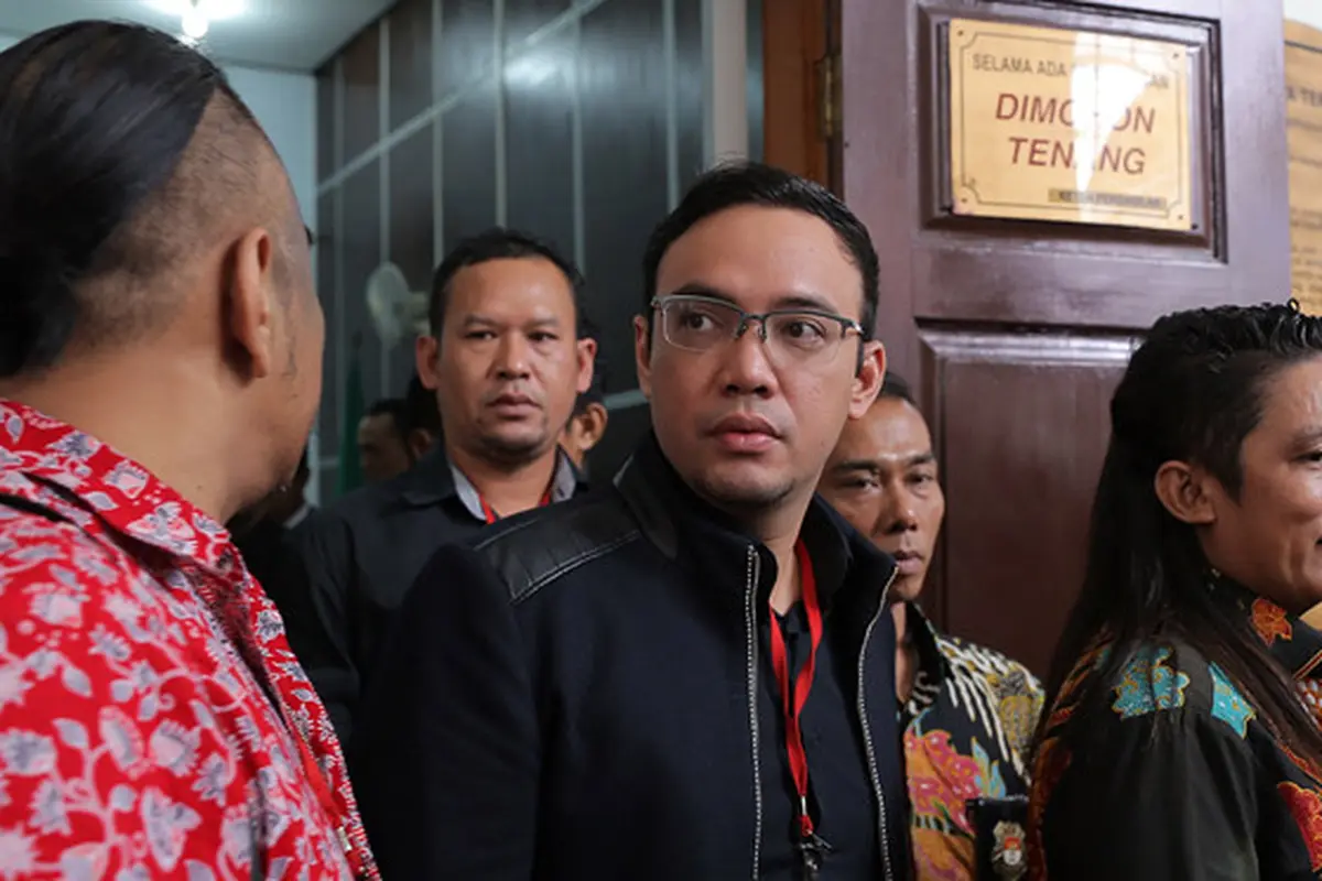 [Bintang] Sidang Hak Asuh Anak Tessa Kaunang dan Sandy Tumiwa