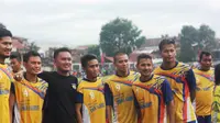 Beberapa pemain Persib Bandung turun dalam laga uji coba melawan Garut Selection di Stadion Jayaraga, Minggu (7/2/2016). (Bola.com/Permana Kusumadijaya)