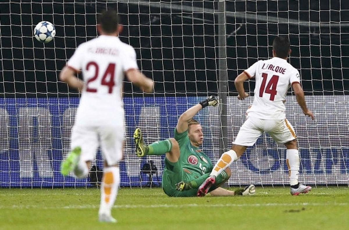 Duel sengit Leverkusen vs AS Roma berujung imbang 4-4