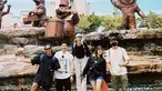 Pernah jalani syuting bersama sebanyak 94 episode dalam sinetron Roda Roda Gila. Ternyata kedekatan para pemain pun masih erat meski sinetron sudah usai. Dalam sebuah kesempatan, para aktor dan aktris ini pun menjalani liburan bersama ke Dunia Fantasi. (Liputan6.com/IG/@estapramanita)