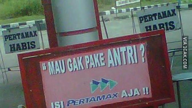 6 Tulisan Harap Antre Ini Bikin Geleng Kepala (sumber: 1cak)