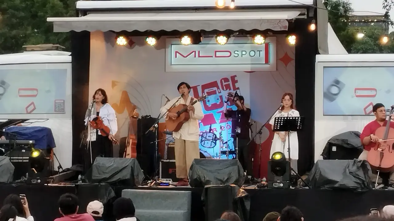 Ananda Badudu dalam Java Jazz Festival 2024. (M Altaf Jauhar/ Liputan6.com)